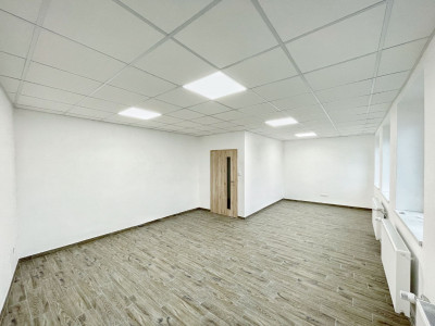 ZĽAVA Moderná kancelária v centre 38 m2, Holíč - Nám. Mieru