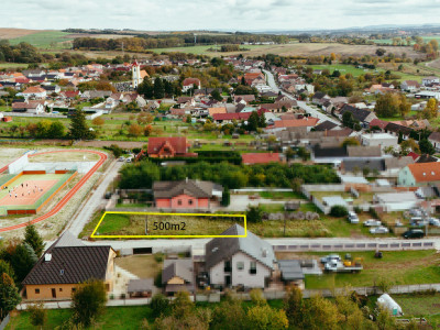 Stavebný pozemok v obci Čáry na Záhorí v tichej ulici